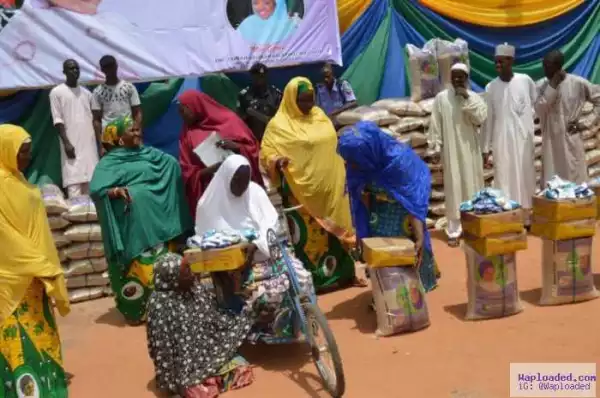 Aisha Buhari Distributes Ramadan Package To The Less Privileged In Kebbi (Photos)